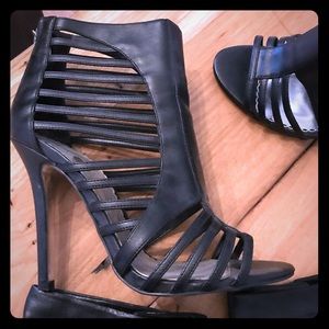 Bebe booties, detachable cuffs, size 7, worn once